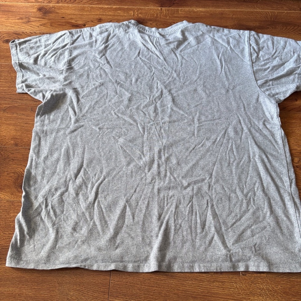 Gray 'Crop Duster' Graphic T-Shirt in size XL - Picture 3 of 3